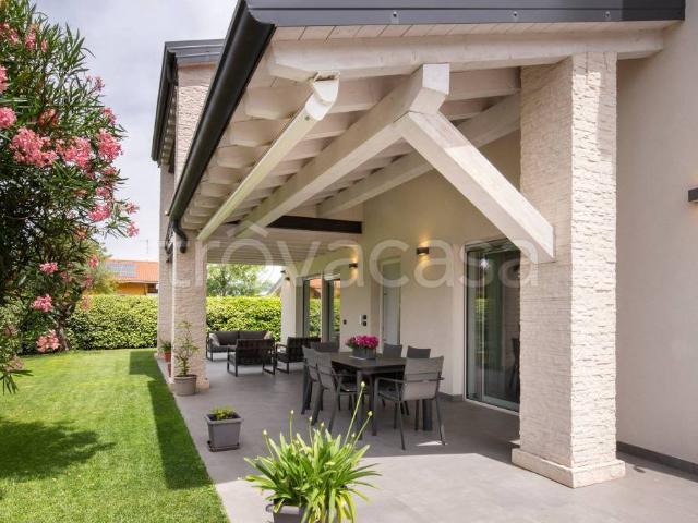 Villa Indipendente in vendita a San Felice Extra, Brenzone