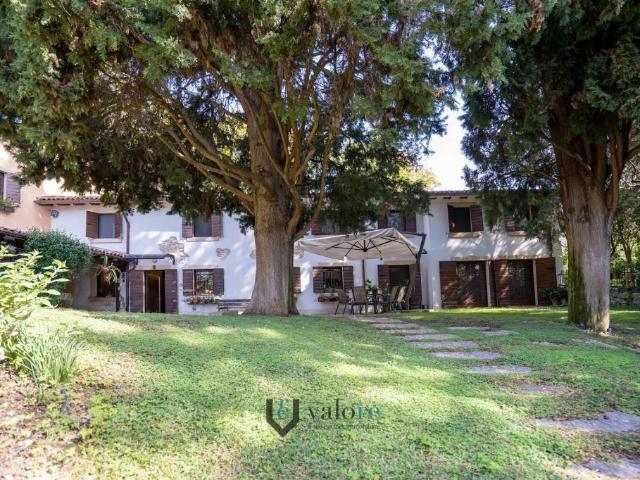Villa Indipendente in vendita a Valdonega, Verona