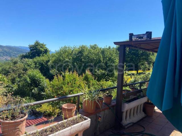 Villa Indipendente in vendita a Vezzano Inferiore, Vezzano Ligure