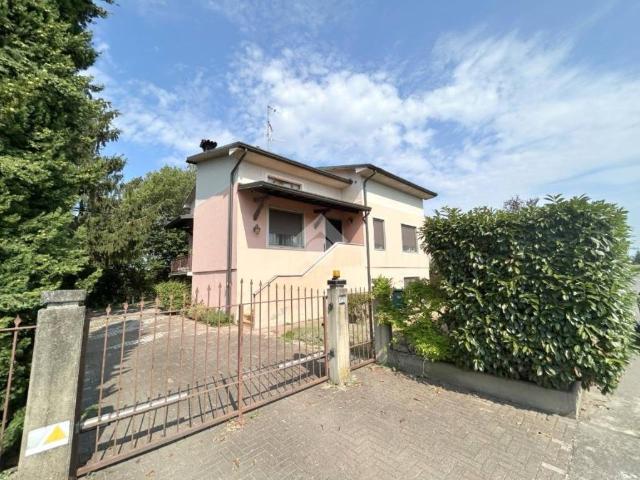 Villa Indipendente in vendita a Calvisano, Lombardia
