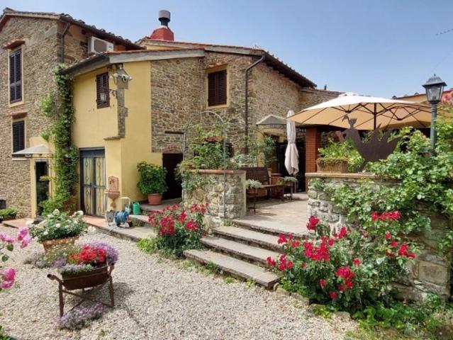 Villa Indipendente in vendita a Vicchio, Toscana