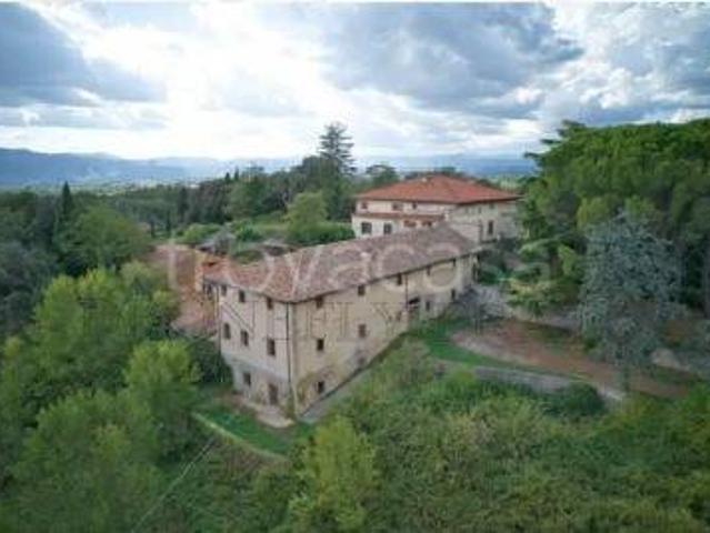 Villa Indipendente in vendita a Vicchio, Toscana