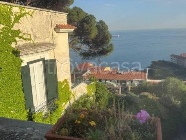 Villa Indipendente in vendita a Salerno, Campania