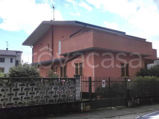 Villa Indipendente in vendita a Vignate, Lombardia