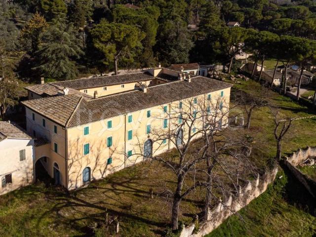 Villa Indipendente in vendita a Campello Sul Clitunno, Umbria