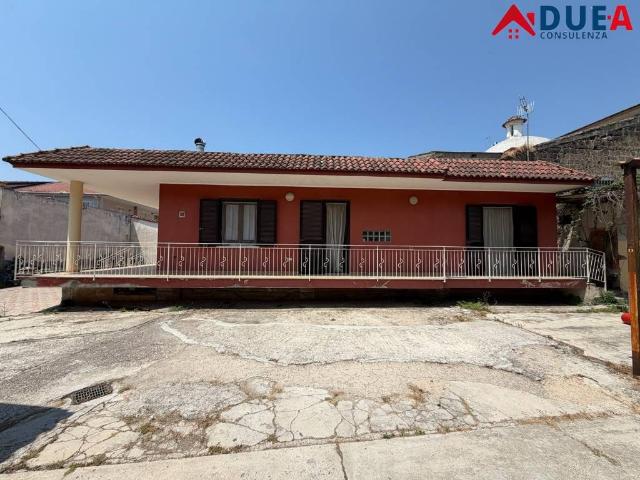 Villa Indipendente in vendita a Villa Literno, Campania