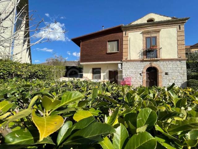 Villa Indipendente in vendita a Villa Santa Maria, Chieti