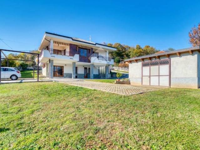 Villa Indipendente in vendita a Vigne, Piemonte