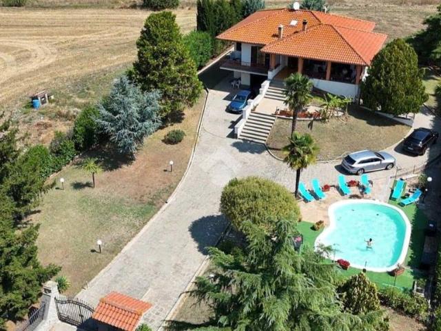 Villa Indipendente in vendita a Cevoli, Montefiascone