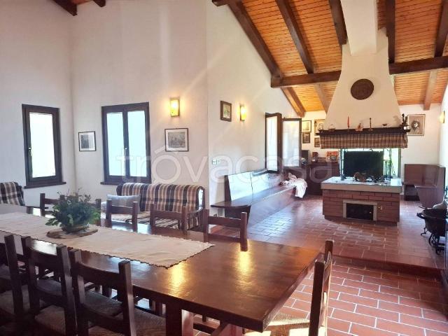 Villa Indipendente in vendita a Casiacco / Cjasiât, Vito d'Asio / Vît