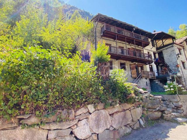 Villa Indipendente in vendita a Gaby, Aosta