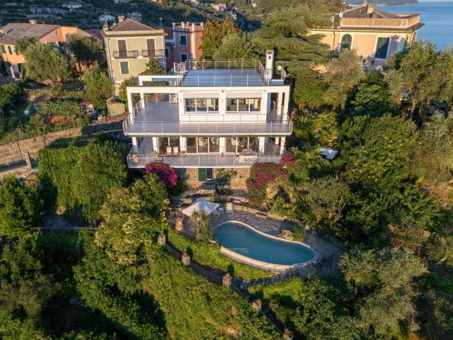 Villa Indipendente in vendita a Parazzuolo, Zoagli