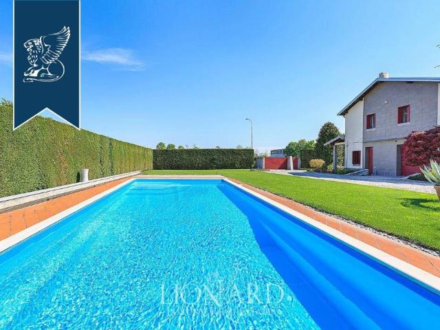 Villa Indipendente in vendita a Abbiategrasso, Lombardia
