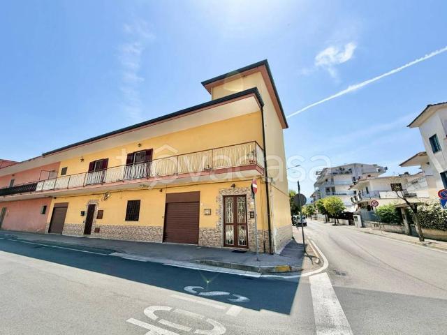 Villa Indipendente in vendita a Acerra, Campania