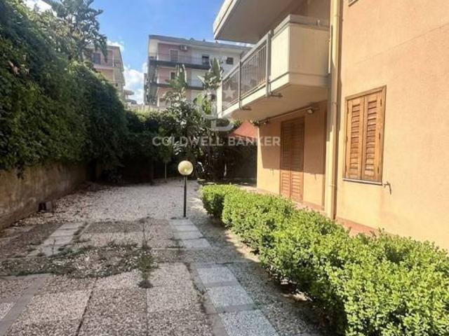 Villa Indipendente in vendita a San Nicolò, Aci Catena
