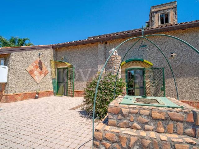 Villa Indipendente in vendita a Pozzillo, Acireale