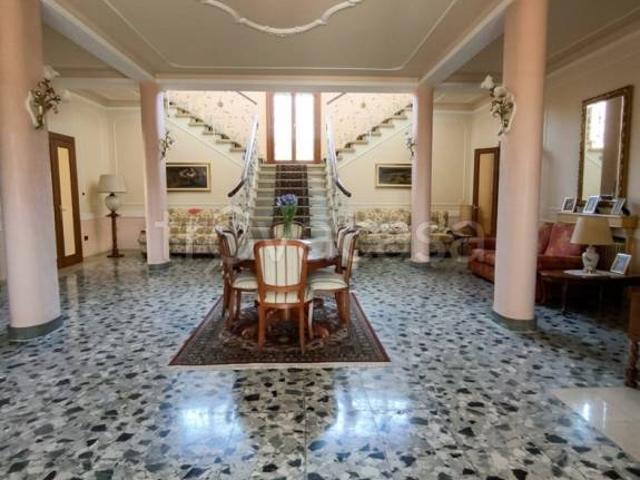 Villa Indipendente in vendita a Adriatica, Adria