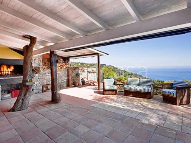 Villa Indipendente in vendita a Alassio, Liguria