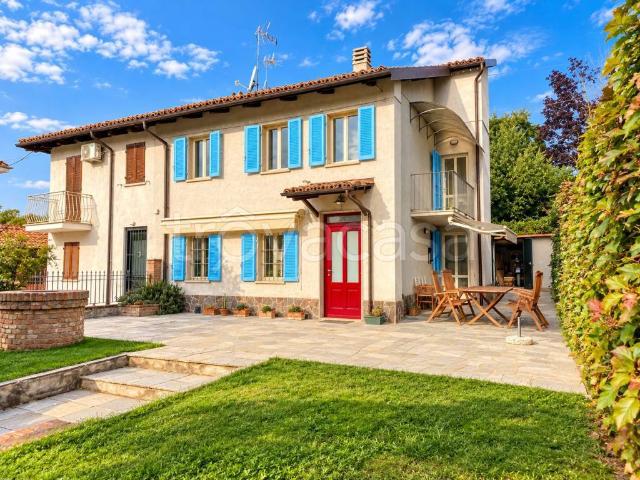 Villa Indipendente in vendita a Alba, Cuneo