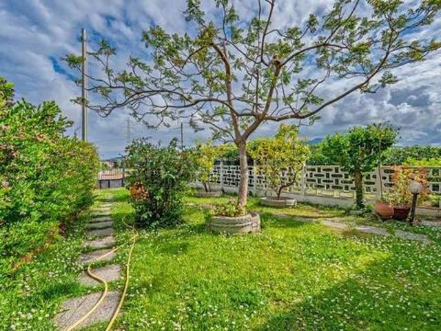 Villa Indipendente in vendita a Albenga, Liguria