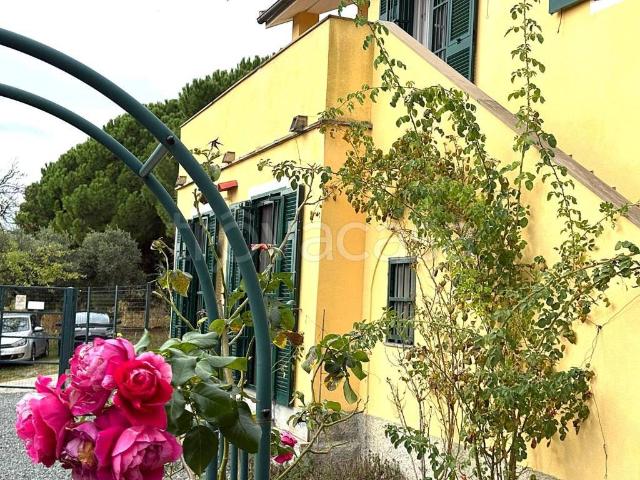 Villa Indipendente in vendita a Luceto, Albisola Superiore