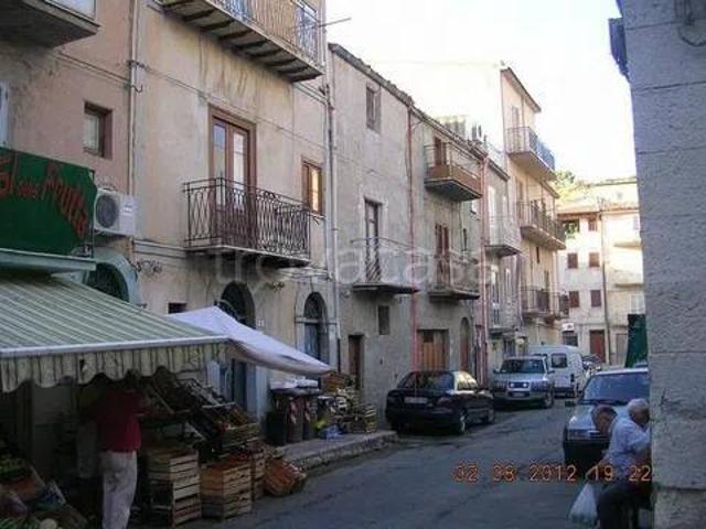 Villa Indipendente in vendita a Alessandria Della Rocca, Sicilia