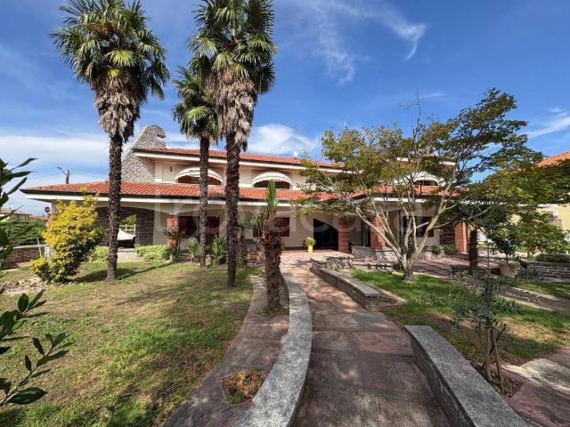 Villa Indipendente in vendita a Piemonte, Vercelli