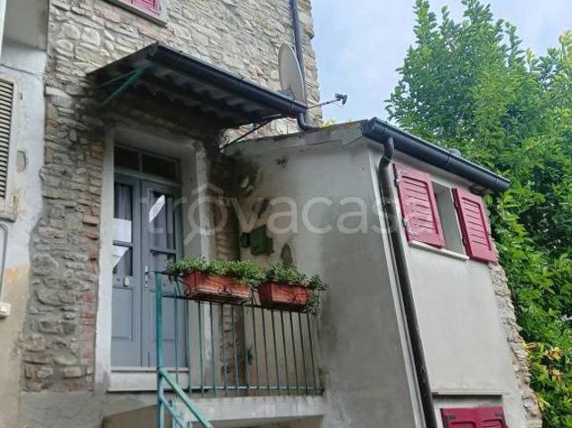 Villa Indipendente in vendita a Alta Val Tidone, Nibbiano