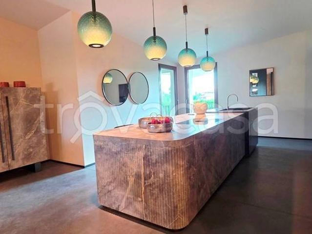 Villa Indipendente in vendita a Altivole, Veneto