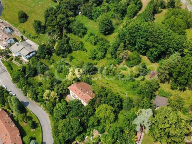 Villa Indipendente in vendita a Alzano Lombardo, Lombardia