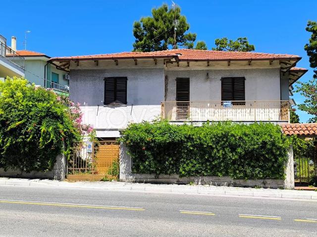 Villa Indipendente in vendita a Marche, Ancona