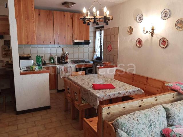 Villa Indipendente in vendita a San Pietro, Aprica