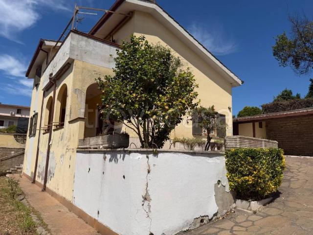 Villa Indipendente in vendita a Fossignano, Aprilia