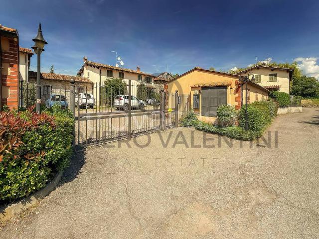 Villa Indipendente in vendita a Palazzo Del Pero, Toscana