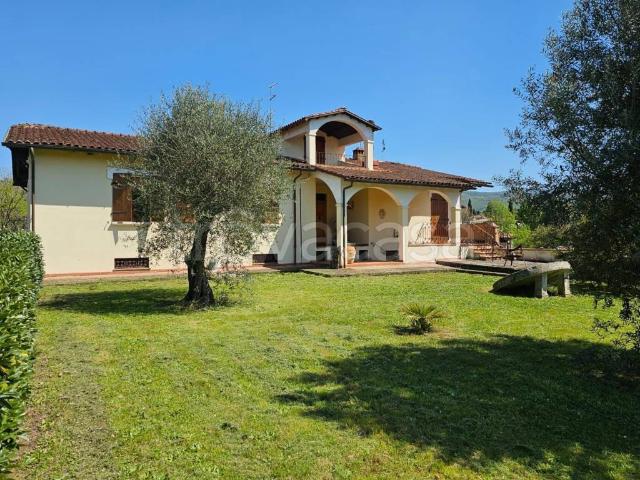 Villa Indipendente in vendita a Chiassa-Tregozzano, Arezzo