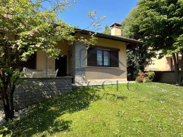 Villa Indipendente in vendita a Arluno, Lombardia