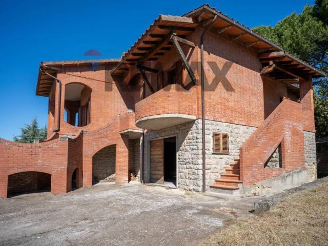 Villa Indipendente in vendita a Il Piano, Asciano