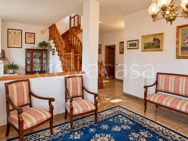 Villa Indipendente in vendita a Asciano