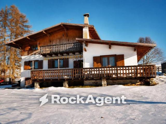 Villa Indipendente in vendita a Ekar, Asiago
