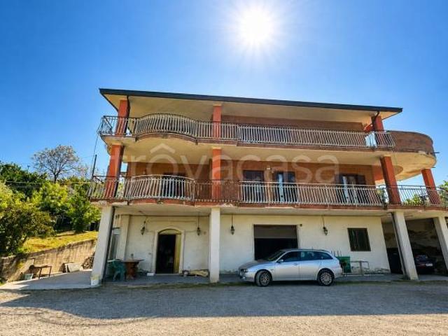 Villa Indipendente in vendita a Avellino, Campania