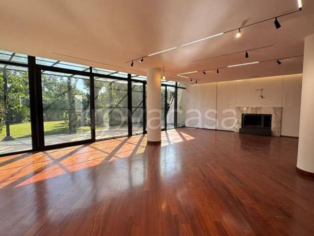 Villa Indipendente in vendita a Rione Savignano, Aversa