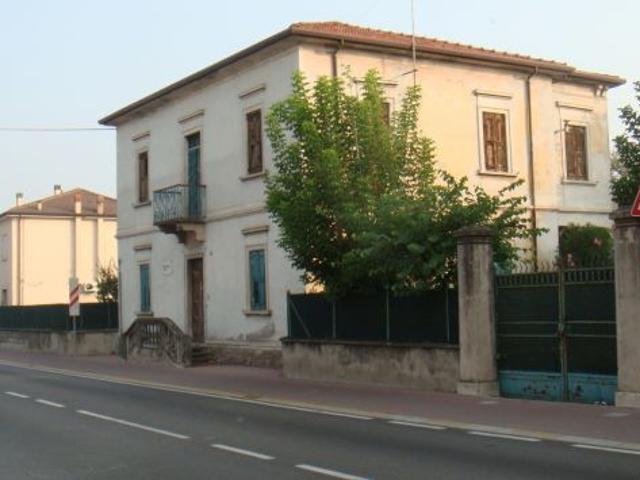 Villa Indipendente in vendita a Bovolone, Veneto
