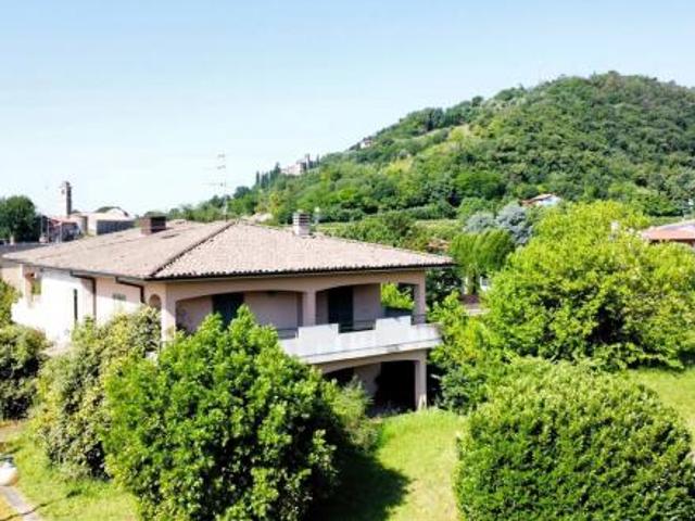 Appartamento in vendita a Villaggio Famiglia, Rovato