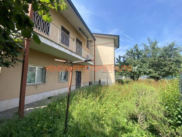 Villa Indipendente in vendita a Telgate, Lombardia