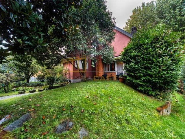 Villa Indipendente in vendita a Brugherio, Lombardia