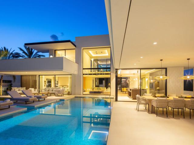 Casa en venta en Nueva Andalucía, Costa del Sol Occidental