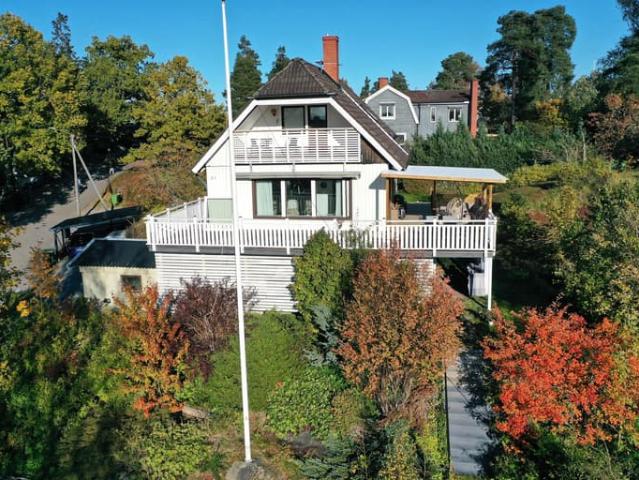 Villa till salu i Huddinge, Stockholm