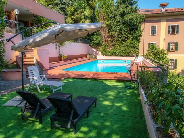 Appartamento in affitto a Sagnino, Como