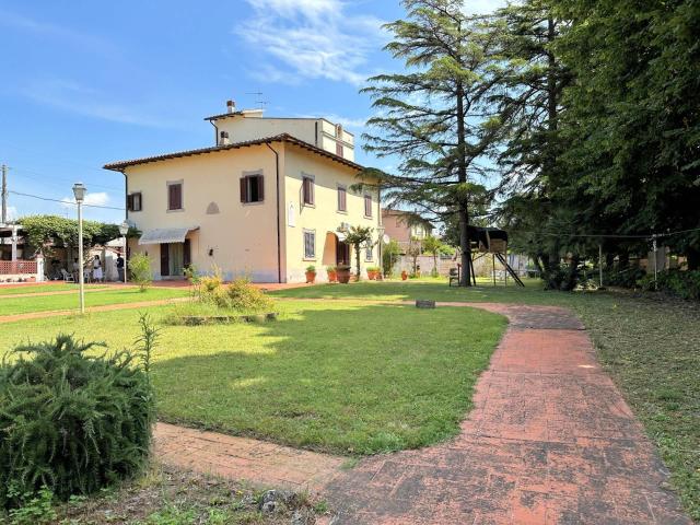 Casa in vendita a Bientina, Toscana