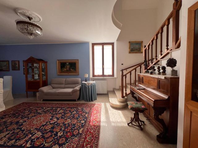 Villa Indipendente in affitto a Pescara, Abruzzo